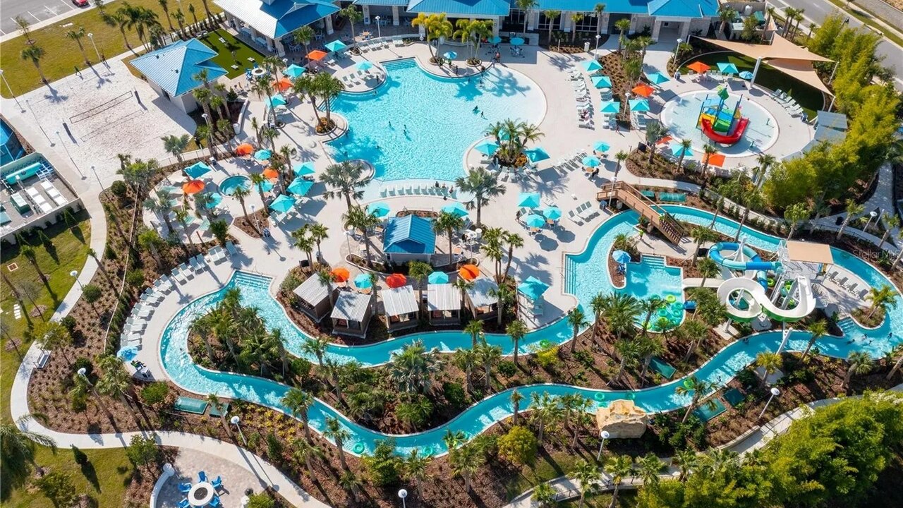 260 Luxury and Comfort 5 BD townhome at Resort - Image 43