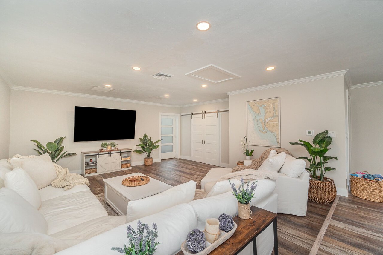 Canalview Cove Villa - Image 2