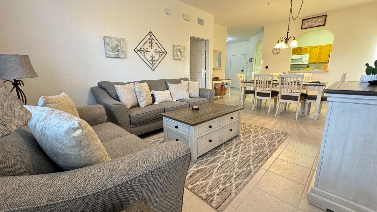 2778 Windsor Hills 3 Bed Condo- All Included - Image 2