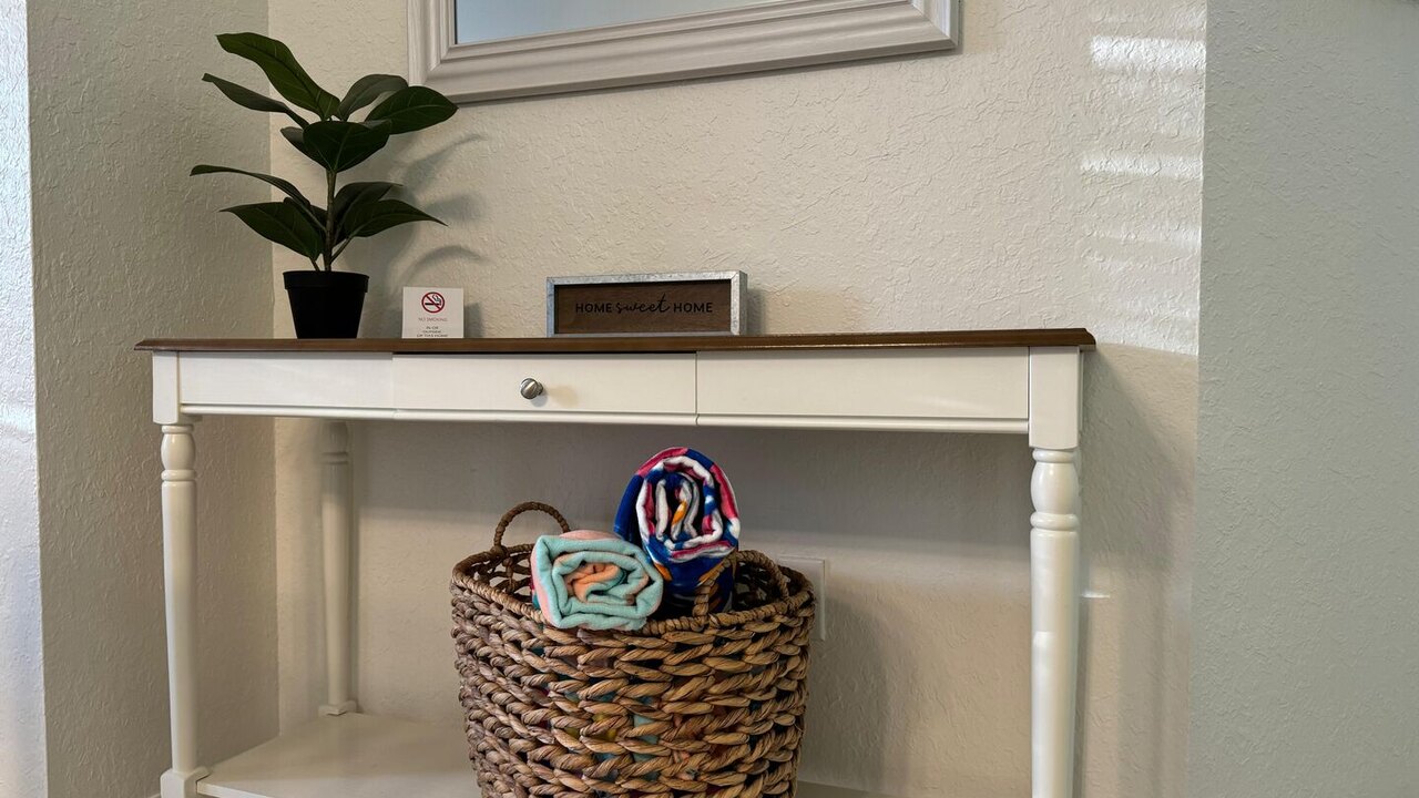 2778 Windsor Hills 3 Bed Condo- All Included - Image 8