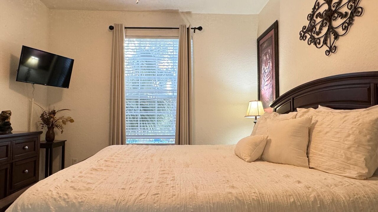 2778 Windsor Hills 3 Bed Condo- All Included - Image 28