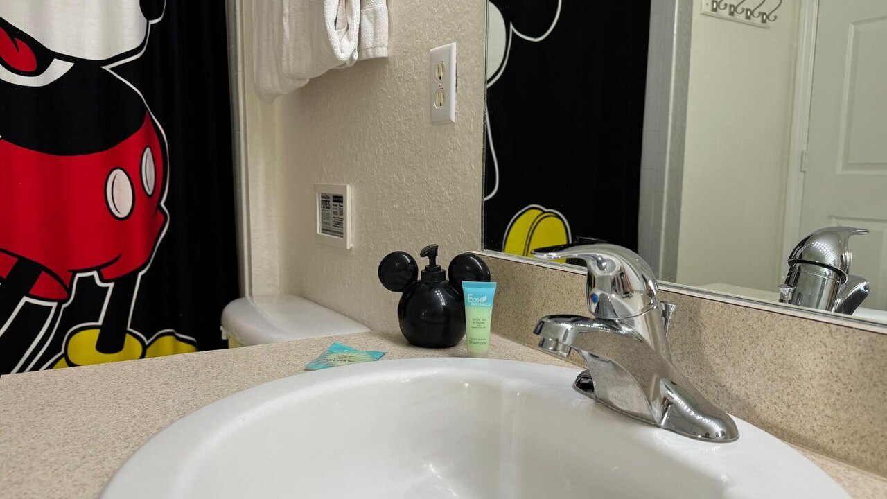 2778 Windsor Hills 3 Bed Condo- All Included - Image 46