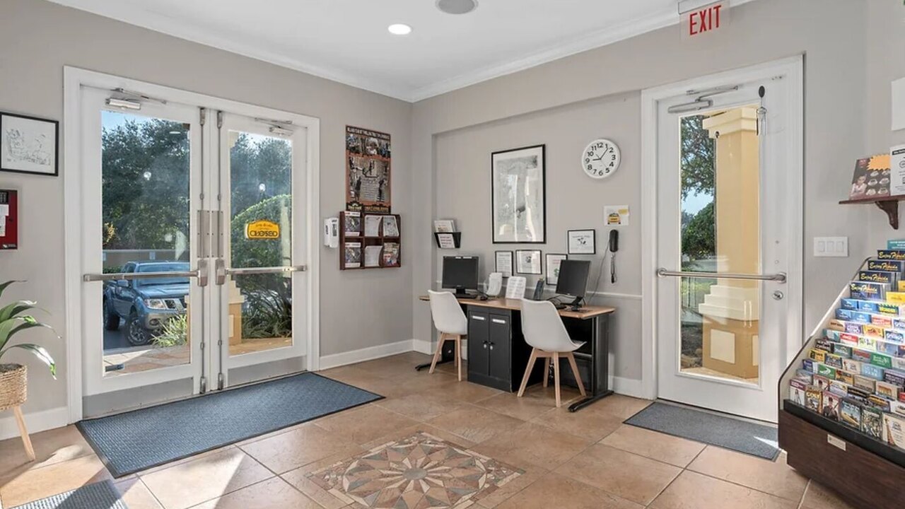 2778 Windsor Hills 3 Bed Condo- All Included - Image 73