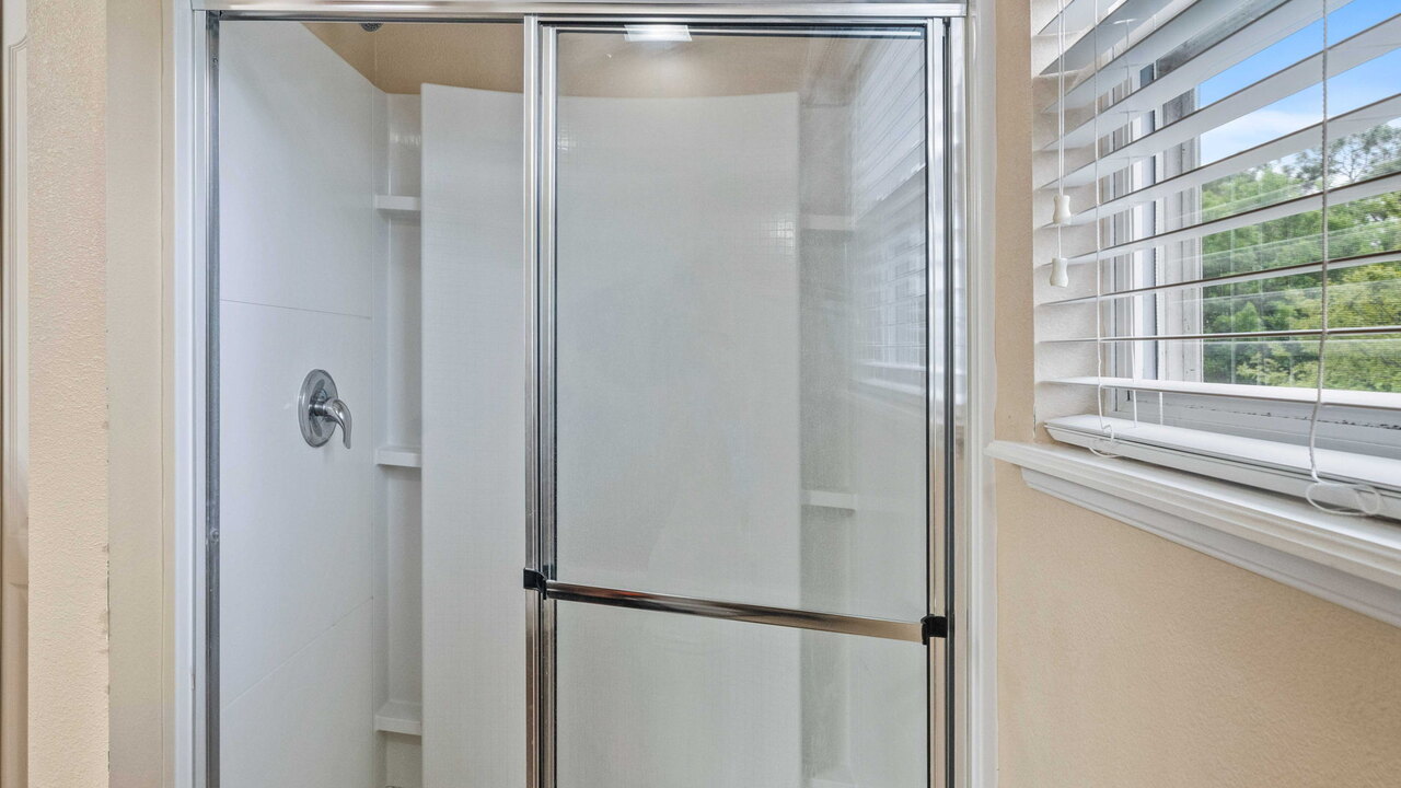 2820 Cozy Gem in Kissimmee with pool - Image 15