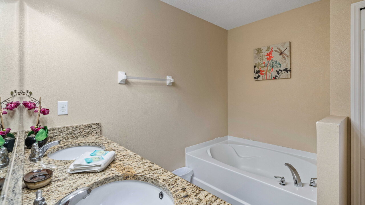 2820 Cozy Gem in Kissimmee with pool - Image 21