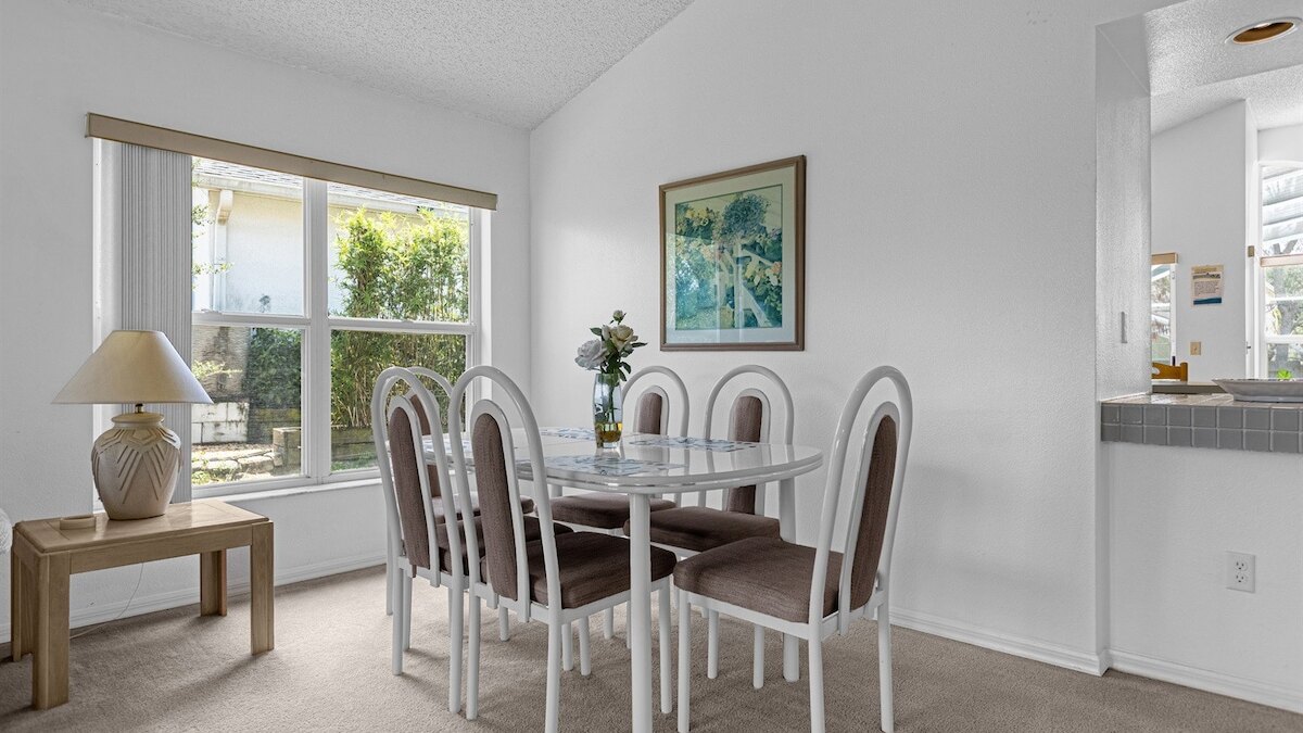 2974 Family-Friendly 3-Bedroom Pool Home - Image 11