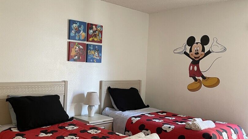 2974 Family-Friendly 3-Bedroom Pool Home - Image 17