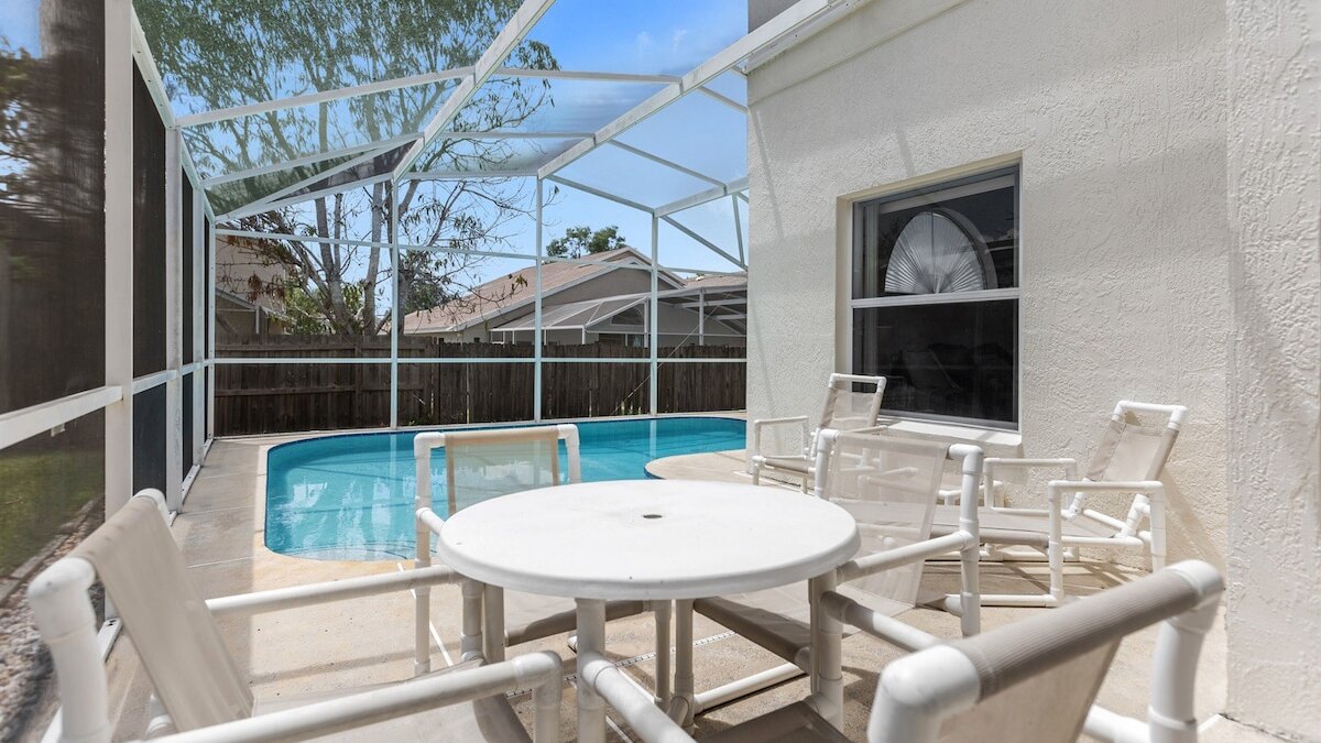 2974 Family-Friendly 3-Bedroom Pool Home - Image 24