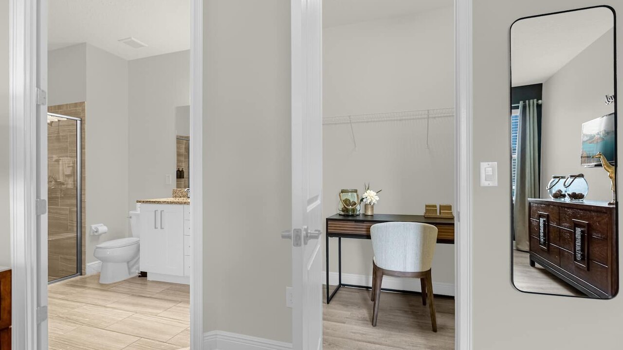 310-Modern Luxury w/ 12 Ensuite BDs Pool&Spa Theater - Image 6