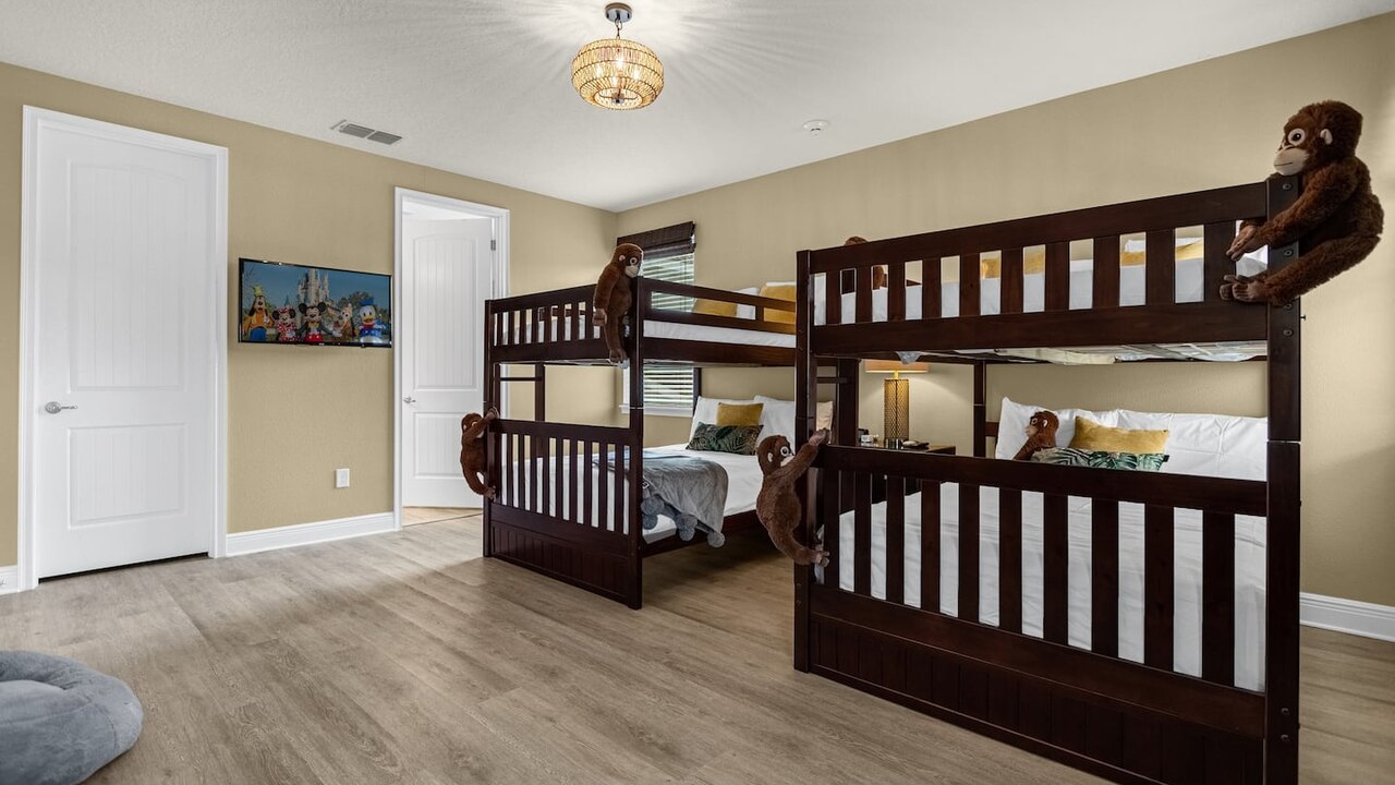 310-Modern Luxury w/ 12 Ensuite BDs Pool&Spa Theater - Image 15