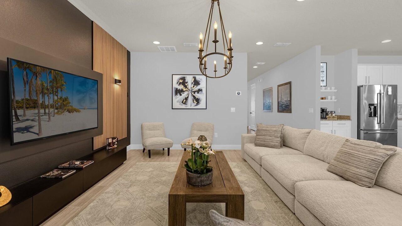 310-Modern Luxury w/ 12 Ensuite BDs Pool&Spa Theater - Image 16