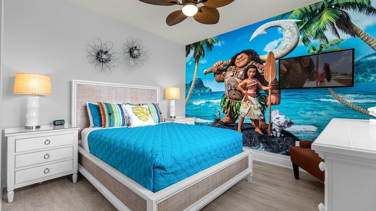 310-Modern Luxury w/ 12 Ensuite BDs Pool&Spa Theater - Image 18