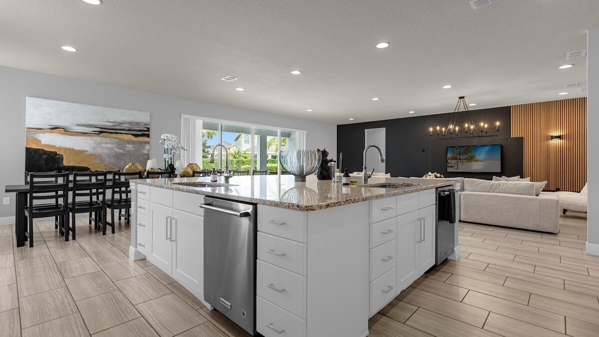 310-Modern Luxury w/ 12 Ensuite BDs Pool&Spa Theater - Image 23