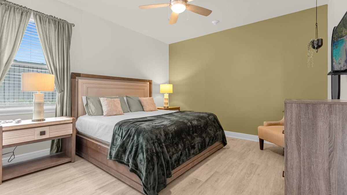 310-Modern Luxury w/ 12 Ensuite BDs Pool&Spa Theater - Image 28