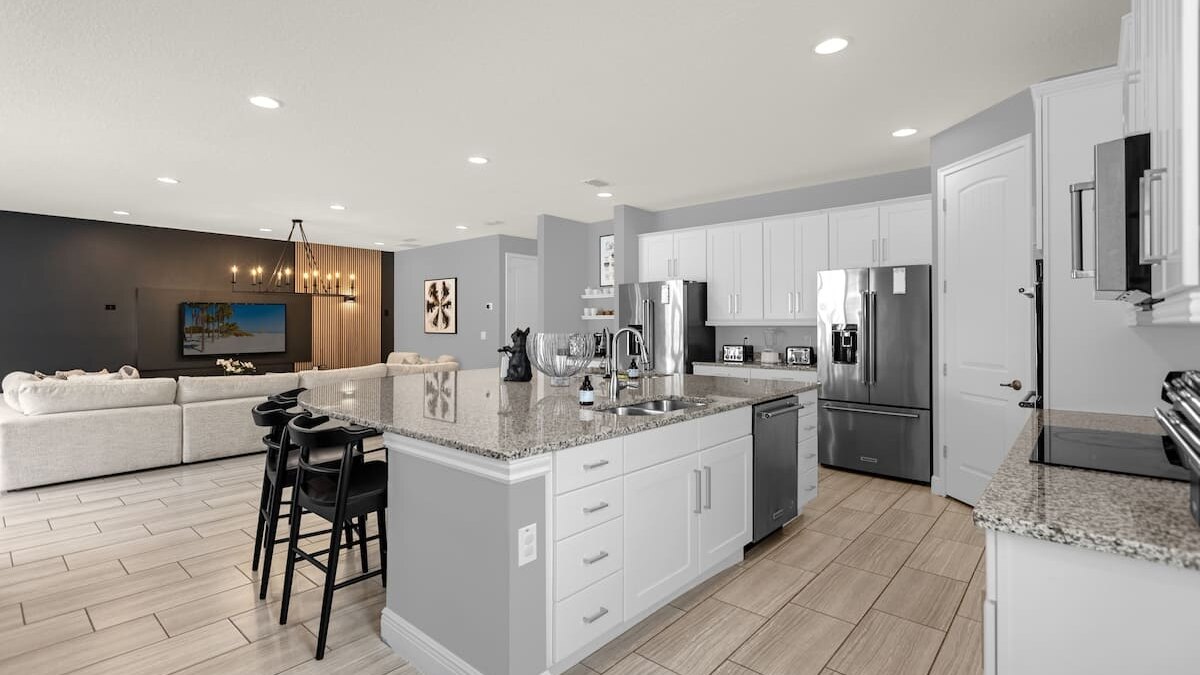 310-Modern Luxury w/ 12 Ensuite BDs Pool&Spa Theater - Image 33