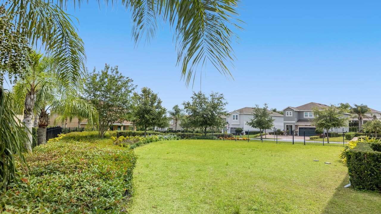 310-Modern Luxury w/ 12 Ensuite BDs Pool&Spa Theater - Image 37