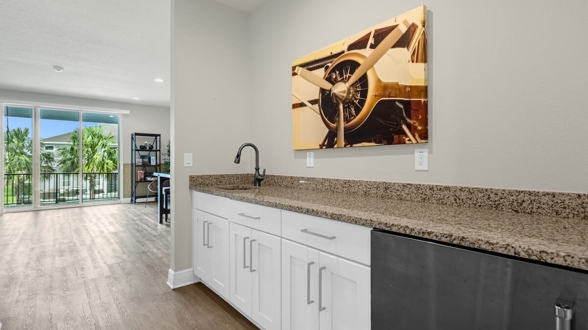 310-Modern Luxury w/ 12 Ensuite BDs Pool&Spa Theater - Image 40