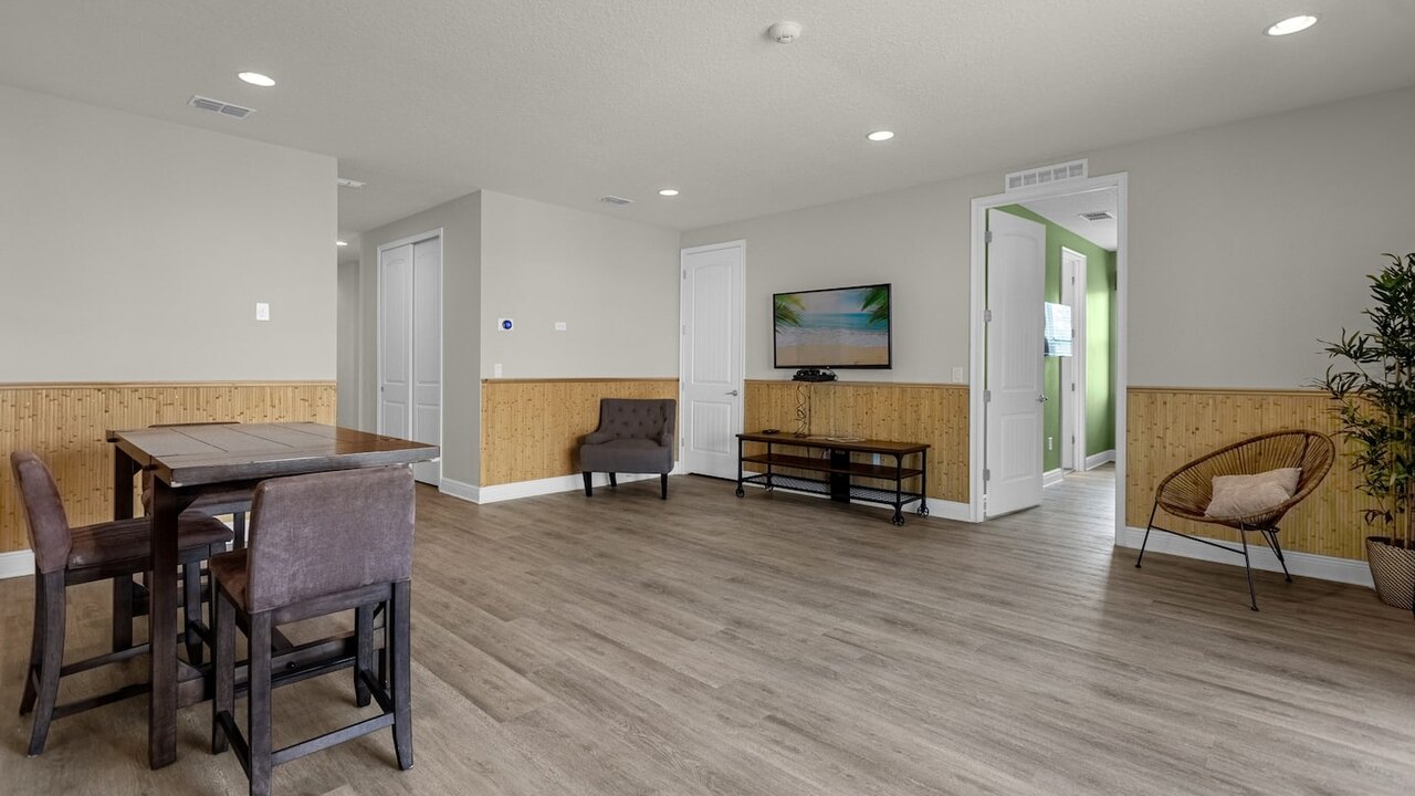 310-Modern Luxury w/ 12 Ensuite BDs Pool&Spa Theater - Image 48