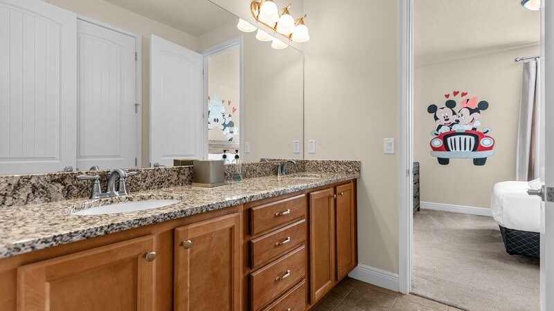 350 Villa - 8BD - Private Pool - Game room - Image 27