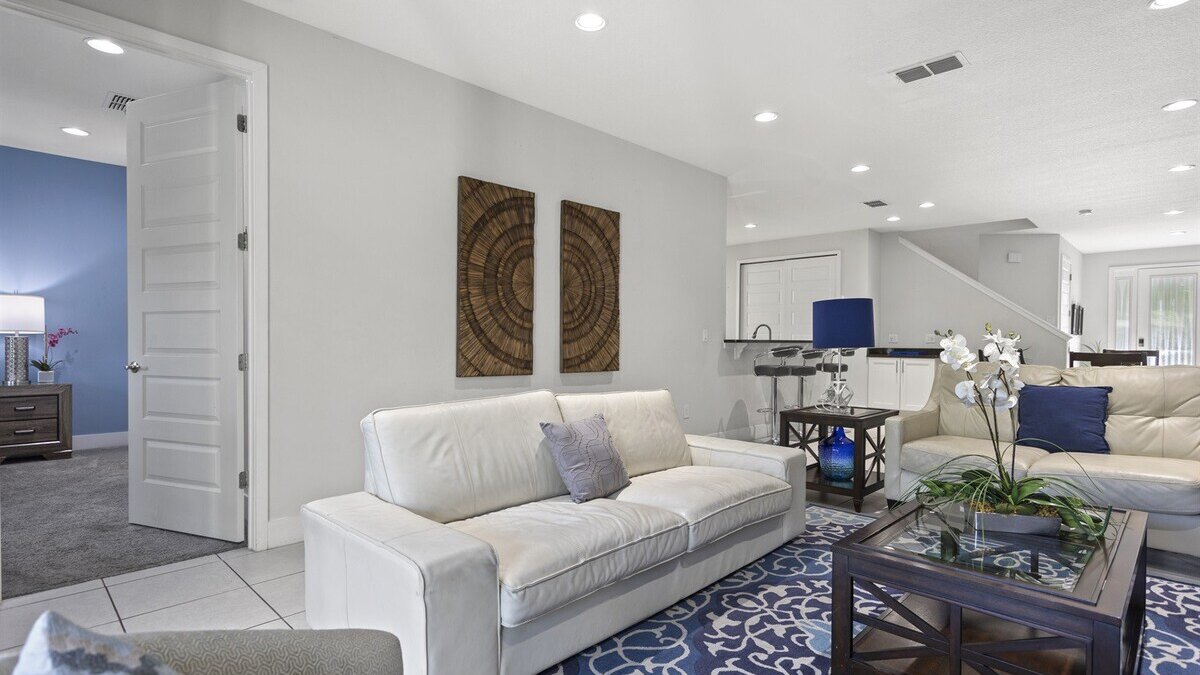 350-360 Huge Villas - near Disney - 15 BDs - Image 9