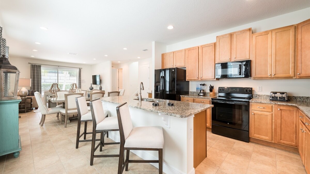 350-360 Huge Villas - near Disney - 15 BDs - Image 15