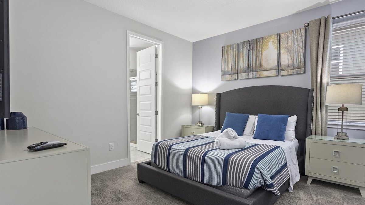 350-360 Huge Villas - near Disney - 15 BDs - Image 37