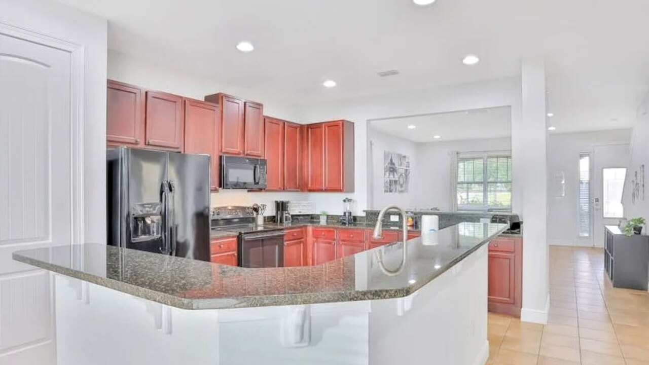 351 hiden retreat 6be/pool/gameroom - Image 8