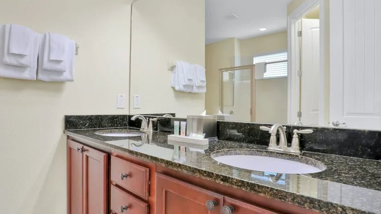 351 hiden retreat 6be/pool/gameroom - Image 31