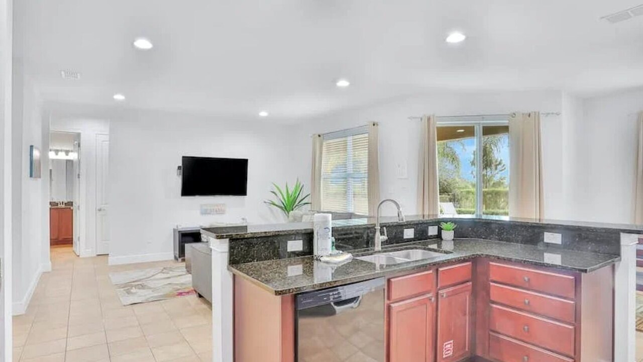 351 hiden retreat 6be/pool/gameroom - Image 12
