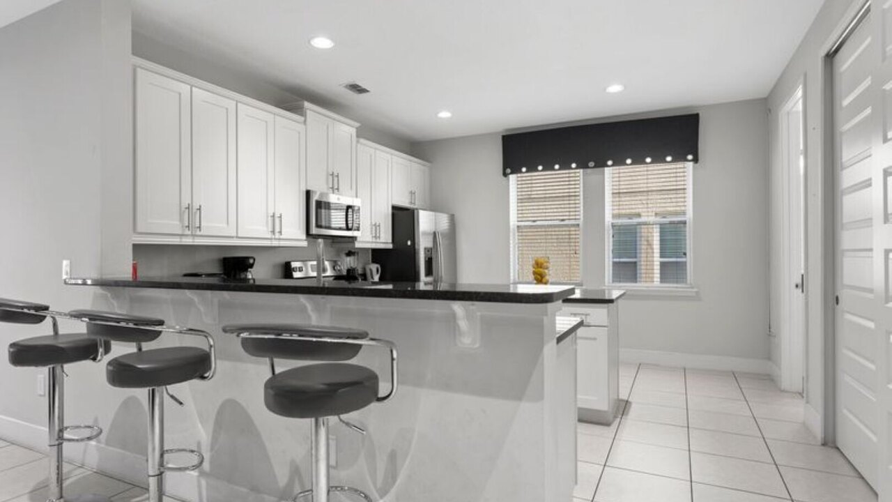 360 Villa - 7BD - Pool / Theme Beds by Disney - Image 10