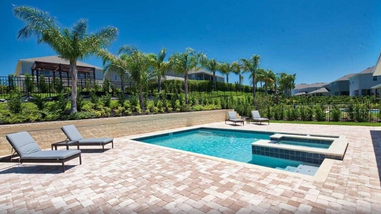 361-Ultimate Mansion-9Bed-Pool/Spa/Game - Image 2