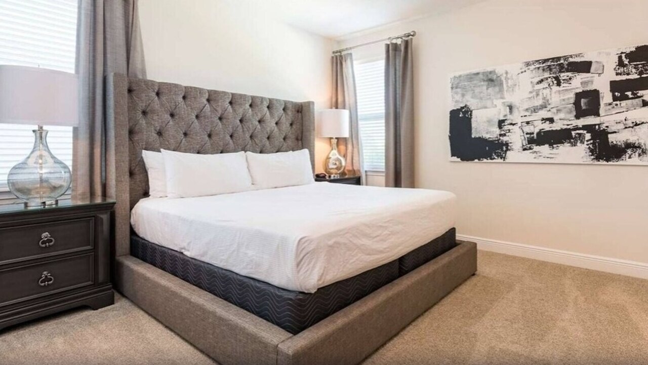 361-Ultimate Mansion-9Bed-Pool/Spa/Game - Image 10