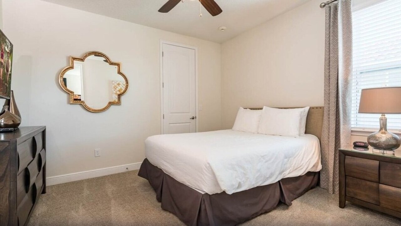 361-Ultimate Mansion-9Bed-Pool/Spa/Game - Image 15