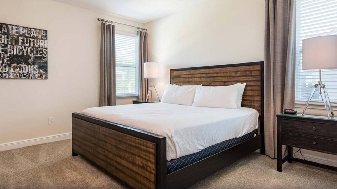 361-Ultimate Mansion-9Bed-Pool/Spa/Game - Image 17