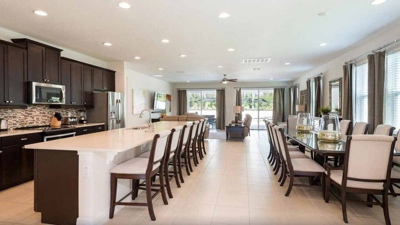 361-Ultimate Mansion-9Bed-Pool/Spa/Game - Image 38