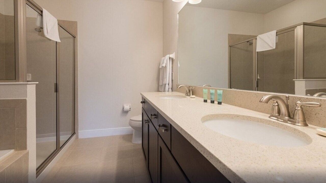 361-Ultimate Mansion-9Bed-Pool/Spa/Game - Image 42