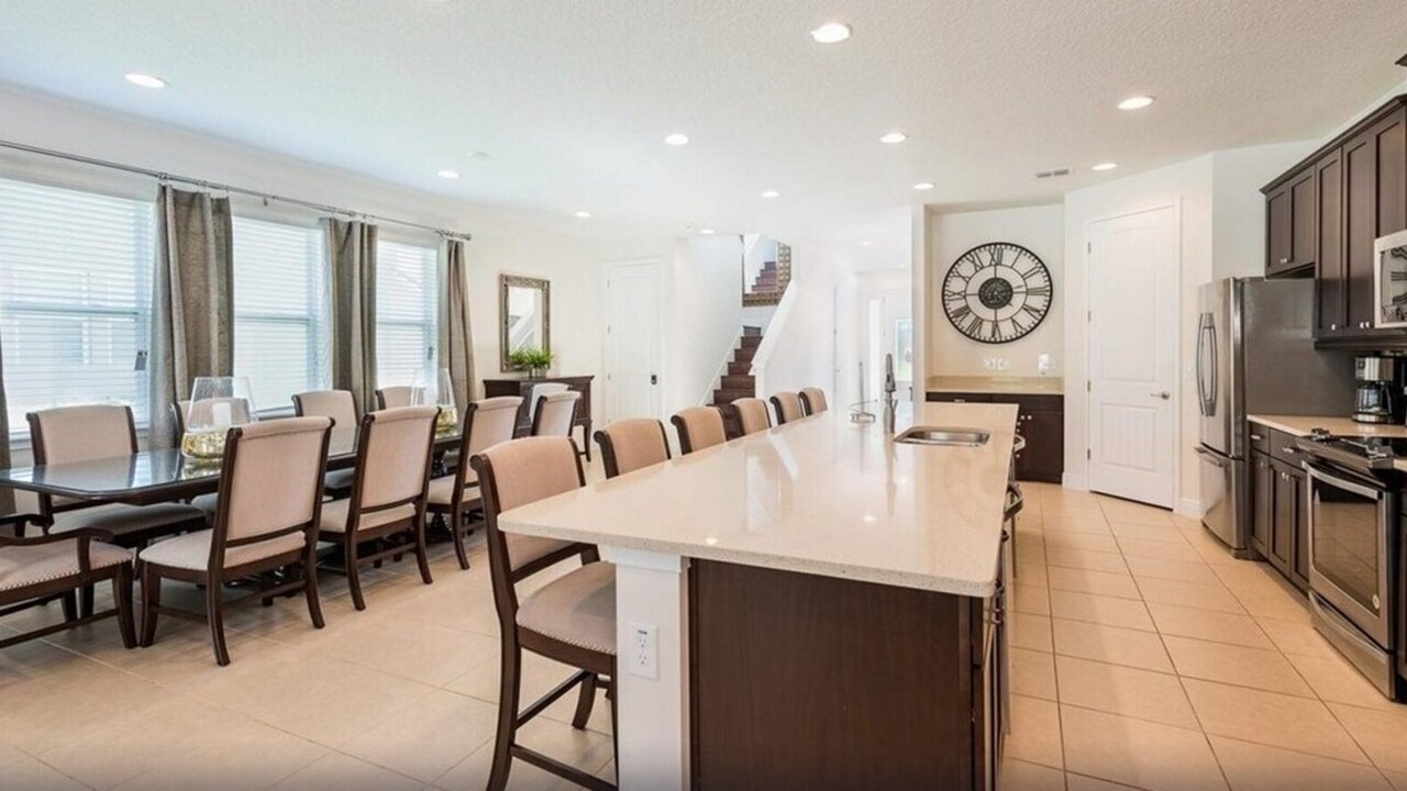 361-Ultimate Mansion-9Bed-Pool/Spa/Game - Image 40