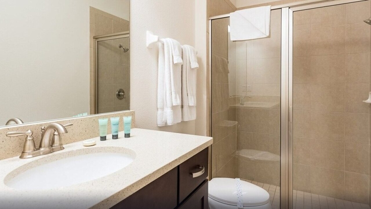 361-Ultimate Mansion-9Bed-Pool/Spa/Game - Image 46