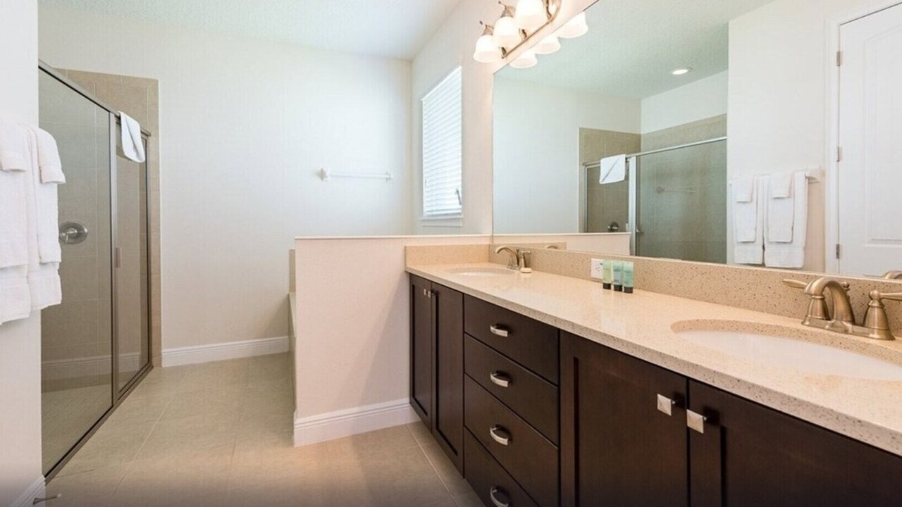 361-Ultimate Mansion-9Bed-Pool/Spa/Game - Image 53