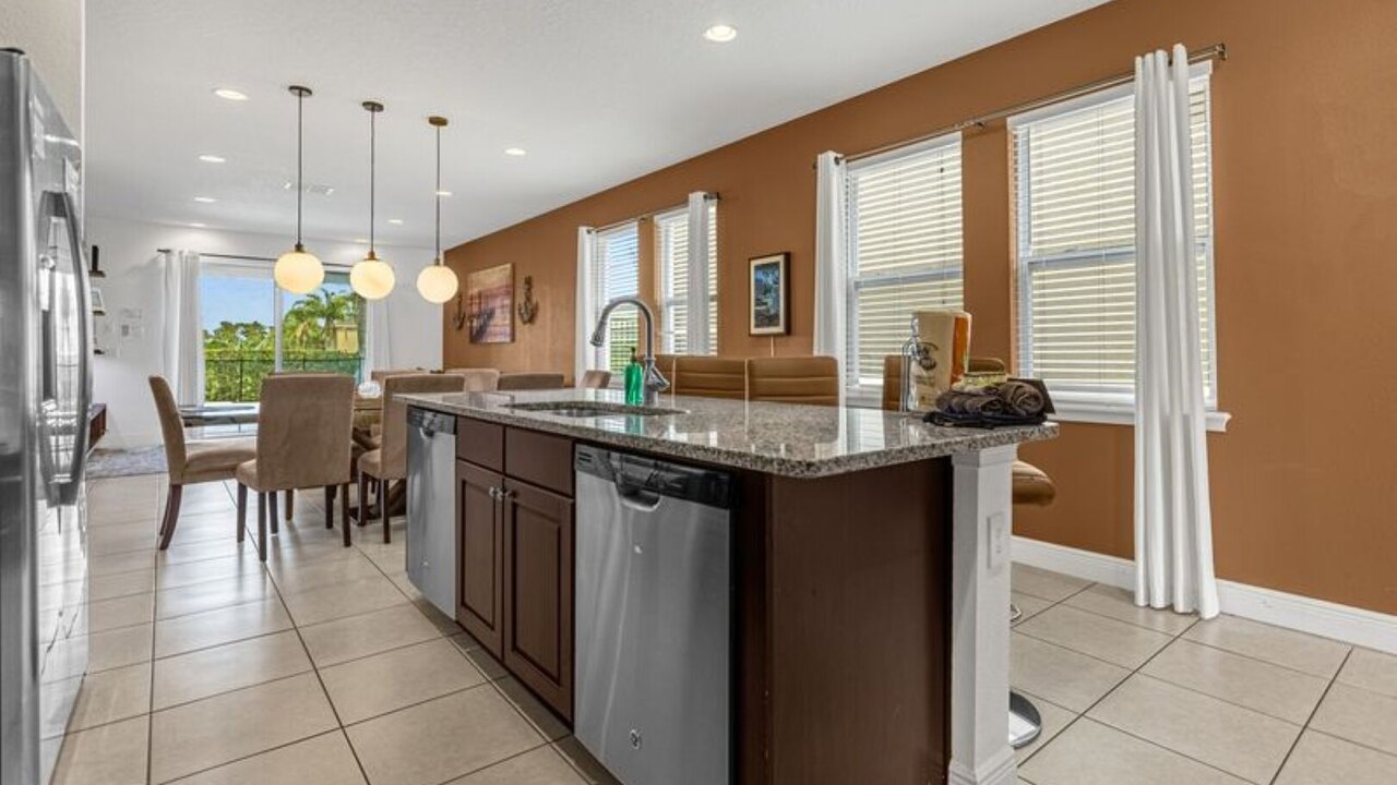 371P Fabulous 8 BD Private Pool & Spa - By Disney - Image 7