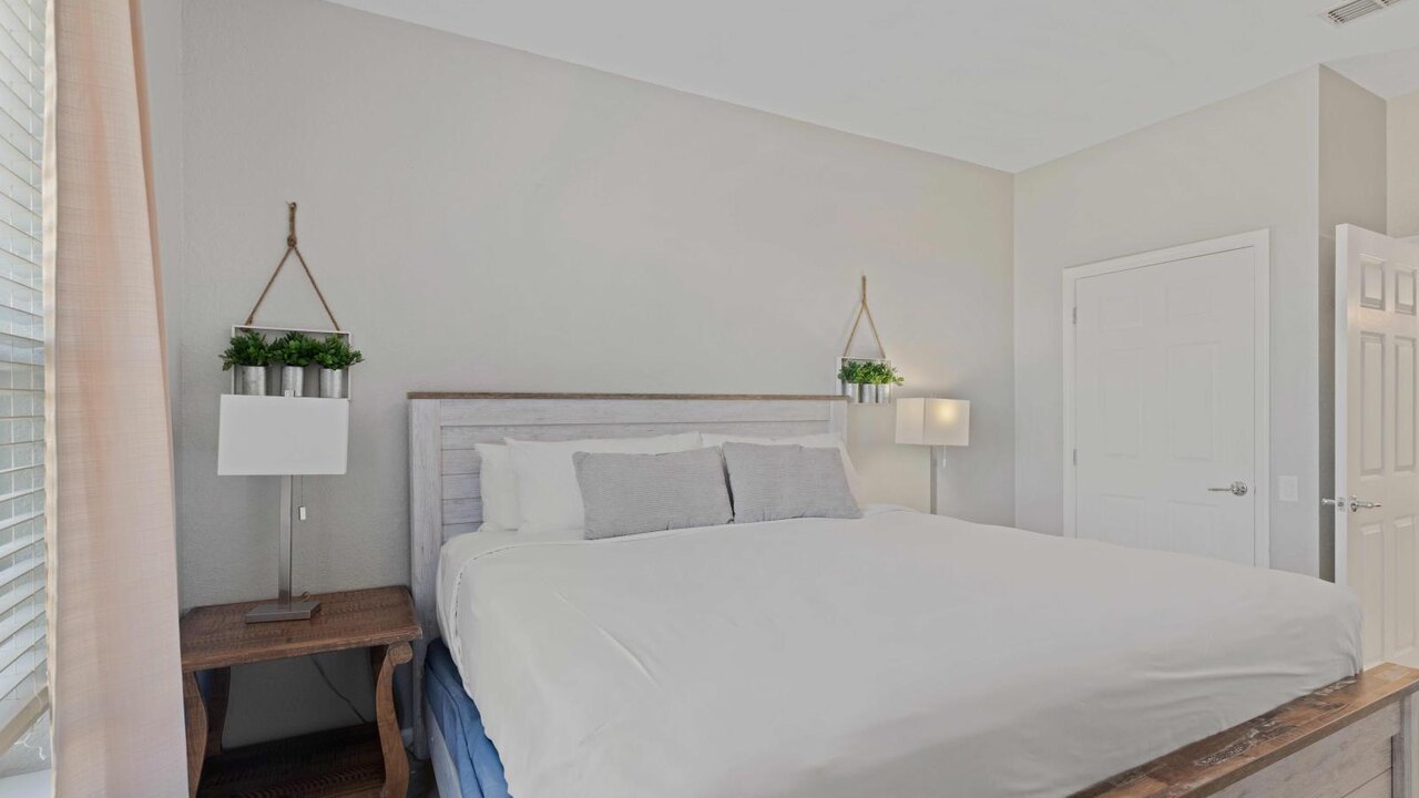 4114 Home away from home at Vista Cay #306 - Image 12