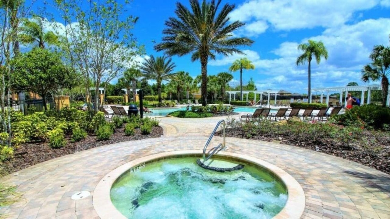 427 Wonderful 6 Bed near Disney - Image 42