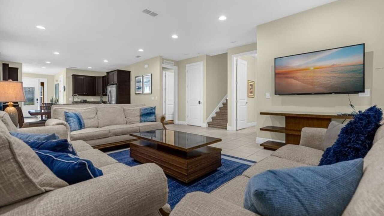 431 Villa - Spacious 7BD - Screened Pool&SPA - Image 3