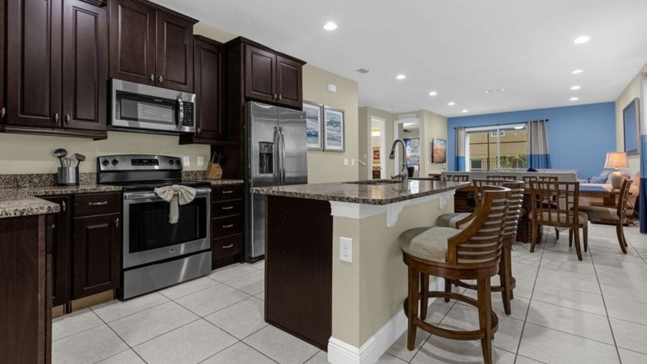 431 Villa - Spacious 7BD - Screened Pool&SPA - Image 11