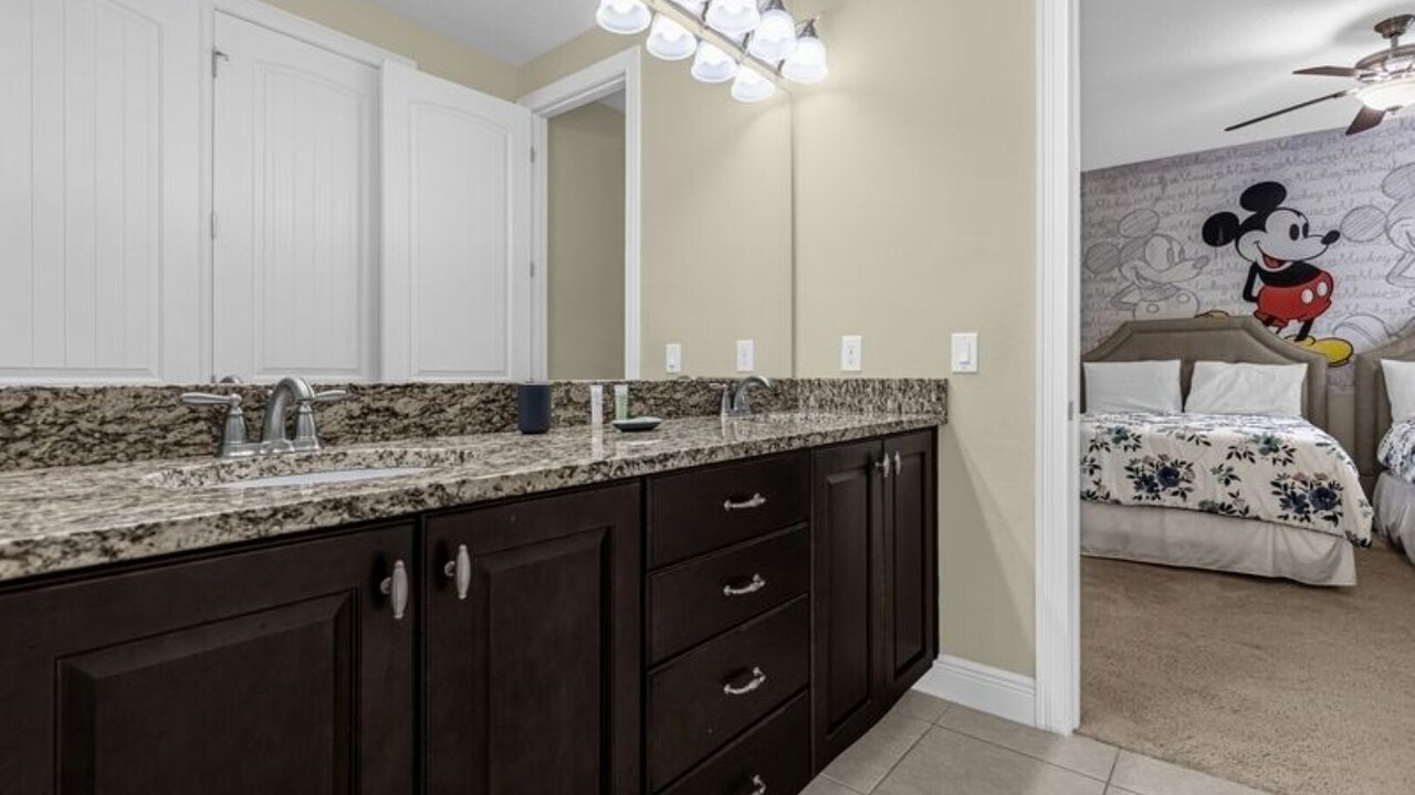431 Villa - Spacious 7BD - Screened Pool&SPA - Image 20