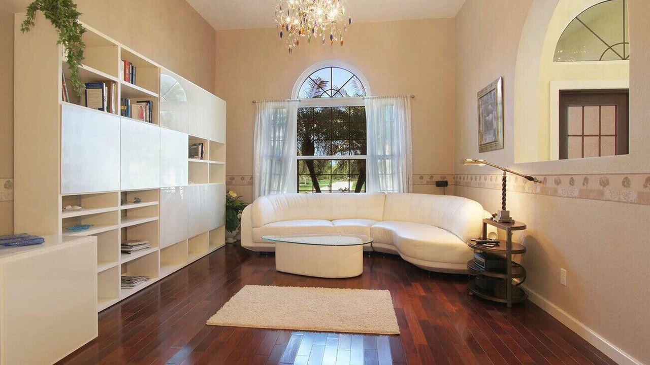 Country Club Residence Villa - Image 11