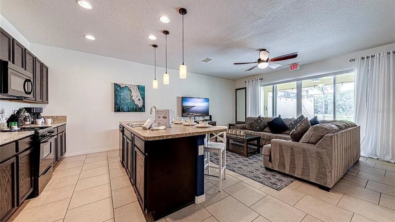 4723 Private 4BR Oasis w/ Pool Near Disney - Image 8