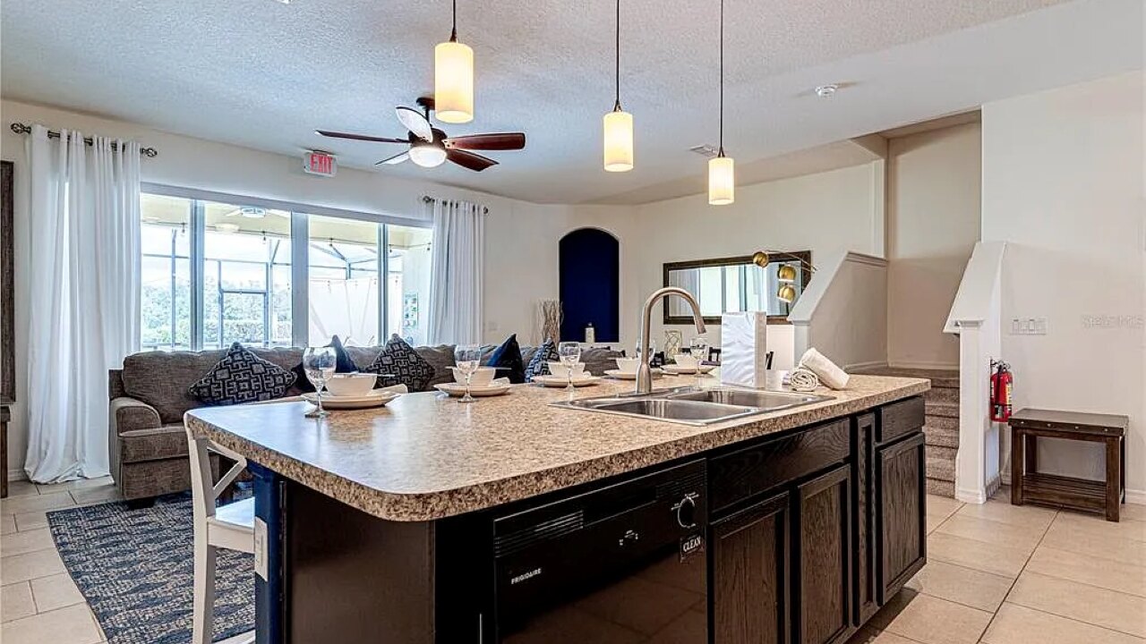 4723 Private 4BR Oasis w/ Pool Near Disney - Image 12