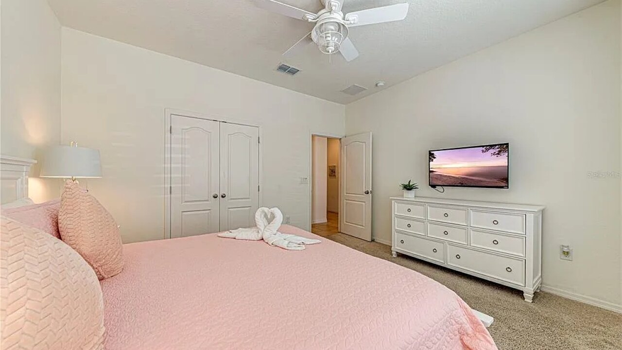 4723 Private 4BR Oasis w/ Pool Near Disney - Image 16