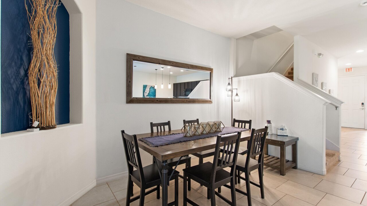 4723 Private 4BR Oasis w/ Pool Near Disney - Image 9